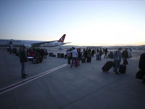 Yurtdışından 1038  kişi daha Türkiye'ye getirildi
