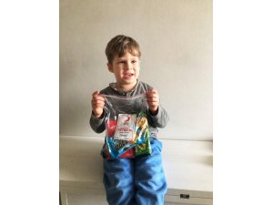 Gölcük’te evden çıkamayan çocuklar unutulmadı