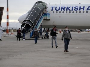 Yurtdışından 5 bin 284 Türk vatandaşı daha tahliye edildi