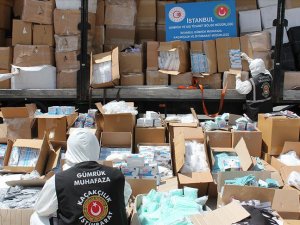 İstanbul'da 2 milyonu aşkın tıbbi koruyucu malzeme ele geçirildi