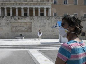 Yunanistan'da normalleşme: Halk 42 günün ardından sokağa çıktı
