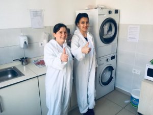 Uşak Üniversitesinden sağlık personeline çamaşır makinesi hediyesi ile destek