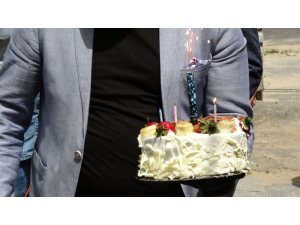Sultangazi Belediyesinden engellilere doğum günü jesti