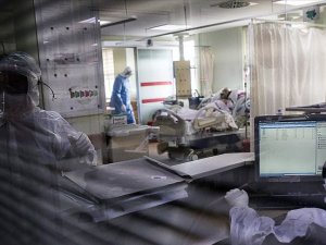 Türkiye'de koronavirüsten son 24 saatte 44 can kaybı