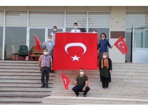 Karaman’da karantinadaki 288 vatandaş saat 19.19’da İstiklal Marşı’nı okudu