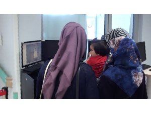 Türkiye’nin iki kez uçak gönderdiği Adisson hastası gencin tedavisi sürüyor