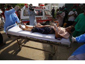 Karaçi Belediye Başkanı Ahtar: "Kazada kimsenin kurtulduğunu düşünmüyoruz"