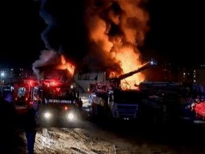 İstanbul'da şantiye yangını: 1 işçi hayatını kaybetti, 5 kişi yaralandı