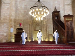 Mardin’de 800 yıllık Ulu Cami dezenfekte edilip ibadete hazır hale getirildi