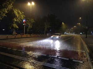 İstanbul’da gece saatlerinde şiddetli yağmur etkili oluyor