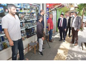 Başkan Gezer esnaf ve vatandaşlarla bir araya geldi