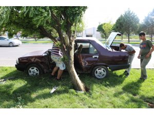 Kahramanmaraş’ta otomobil minibüse çarptı: 2 yaralı