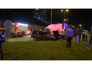 Bartın’da otomobil ile kamyonet çarpıştı: 3 yaralı