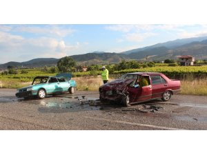 Alaşehir’de trafik kazası: 5 yaralı