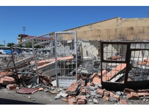 Van otogarındaki eski binalar yıkıldı
