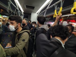 Halk otobüsünde kalabalık tartışması