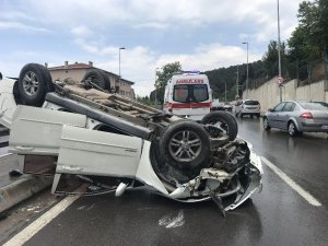 Maltepe’de otomobil takla attı: 1 yaralı