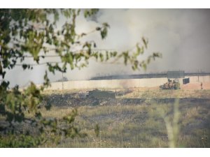 Suriye sınırındaki yangına TOMA ve itfaiye müdahale etti