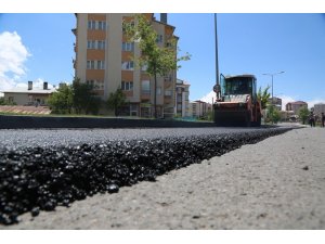 Sivas’ta asfalt çalışmalarının  startı verildi