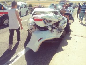 Fırat Köprüsü’nde zincirleme kaza: 4 yaralı