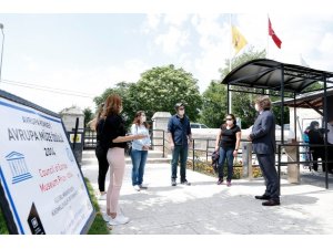 Trakya Üniversitesi Sultan 2. Bayezid Külliyesi Sağlık Müzesi’nin ilk ziyaretçileri turist rehberleri oldu