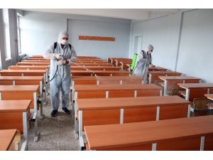 Yozgat’ta okullar sınav öncesi dezenfekte edildi