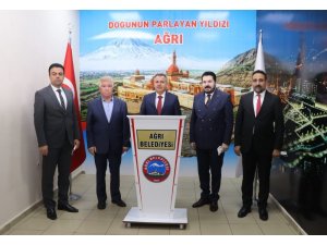 Vali Elban, Başkan Sayan’a veda ziyaretinde bulundu