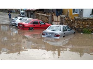 Yozgat’ta yağmur ve dolu hayatı olumsuz etkiledi