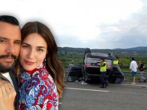 Şarkıcı Alişan eşi Buse Varol ve çocuklarının içinde bulunduğu araç takla attı
