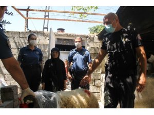 Reyhanlı polisi, Rahme Teyze’yi sevinçten ağlattı
