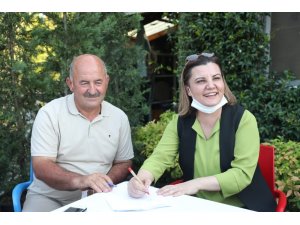 İzmit Belediyesi bitki alımı için Kartepeli kooperatifle imzaları attı