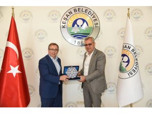 Rektör Tabakoğlu ve beraberindeki heyetten, Keşan Belediye Başkanı Helvacıoğlu’na iade-i ziyaret