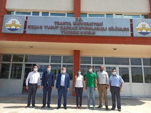 Trakya Üniversitesi Rektörü Prof. Dr. Tabakoğlu, üniversitenin Keşan’daki okullarını ziyaret etti