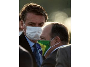 Brezilya Devlet Başkanı Bolsonaro, zorunlu maske takma yasa tasarısını veto etti
