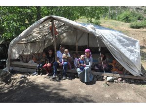 11 kişilik ailenin çadırda yaşam mücadelesi
