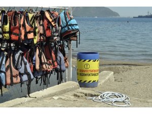 Uzmanlardan su üstünde yaşayanlara uyarı: “Can yeleklerini simitlerini kontrol etmeden açılmayın”