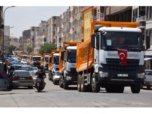 Viranşehir Belediyesi 32 yeni aracını halka tanıttı