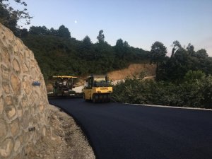 Akçakoca köylerde asfalt ve kanalet çalışmaları devam ediyor