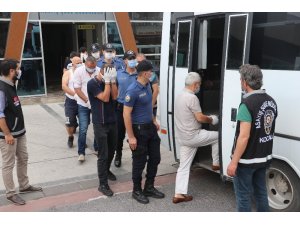 Çok sayıda firmayı dolandıran nakliyecilerden 5’i tutuklandı