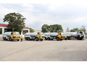 Van Büyükşehir Belediyesi hurda kamyonları arazöze çevirdi