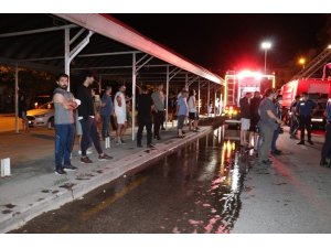 Ankara’da kundaklandığı iddia edilen dükkan alev alev yandı