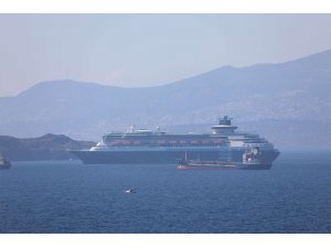 Tamamlandığında dünyanın en büyüğü idi, şimdi söküm için sıra bekliyor