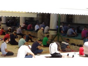 Afyonkarahisar’daki camilerde Ayasofya için şükür duaları edildi