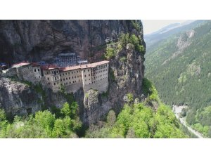 Restorasyonu 5 yıl süren Sümela Manastırı yarın ziyarete açılıyor