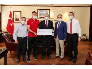 Avrupa Güreş Şampiyonası Karadeniz’e Başkan Zolan’dan 50 bin TL’lik ödül