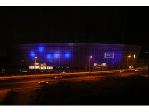 Yeni Adana Stadyumu ‘mavi-lacivert’ ışıklarla aydınlatıldı