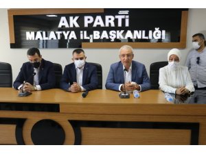 AK Parti Malatya İl Başkanlığında bayramlaşma töreni