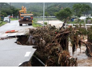 Güney Kore’de sağanak yağış: 6 ölü, 7 kayıp