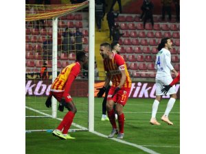 Kayserispor 7 kafa golü attı