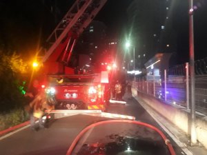 Başakşehir’de 15 katlı binada korkutan yangın